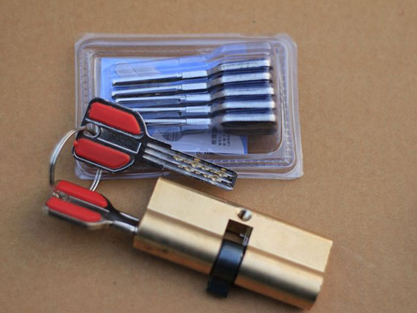 龙文24小时上门开锁公司