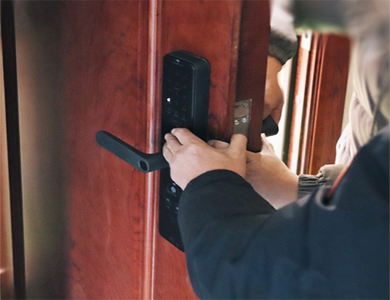 龙文24小时上门开锁公司